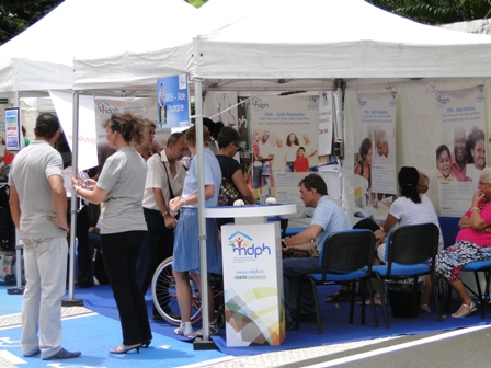 stand aide humaine